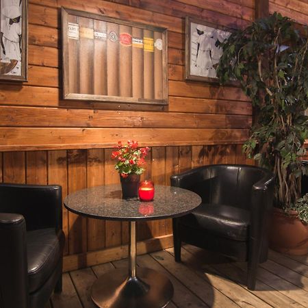 Ozolnieki Agate Hotel מראה חיצוני תמונה