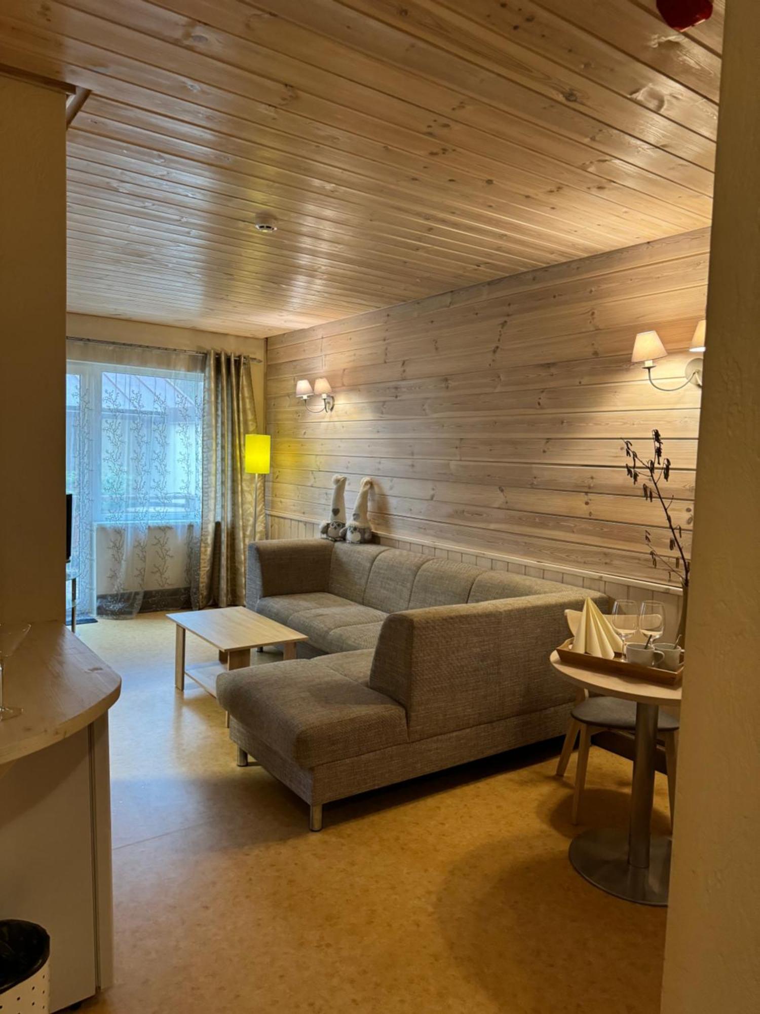 Ozolnieki Agate Hotel מראה חיצוני תמונה